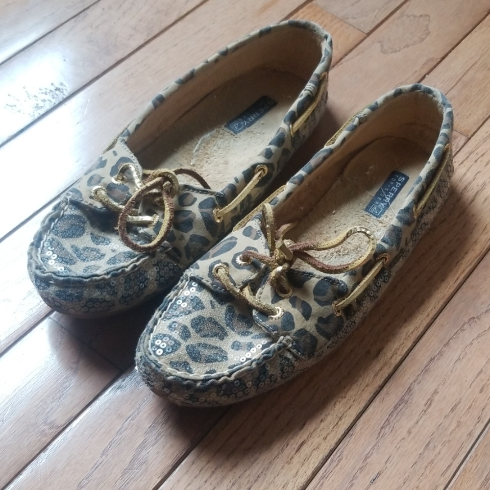 Sperry sequin leopard cheetah moccasin top siders size 9
